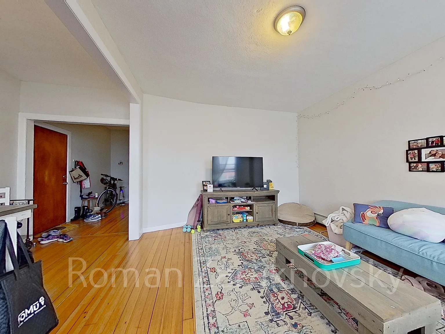 2 bed, 1.5 bath, 968 sqft, $3,125 — Photo 2