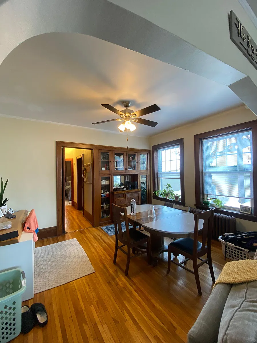 Building Photo - 137 Fairview Ave N #1