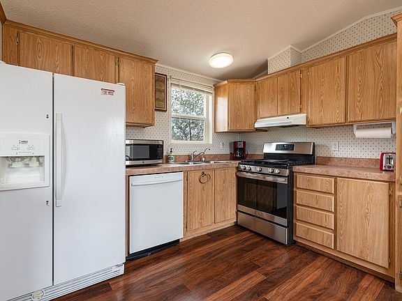 4th image of 740 Riddle Dr