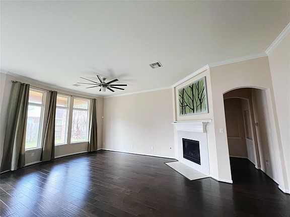 5th image of 4619 Tamara Heights Ln