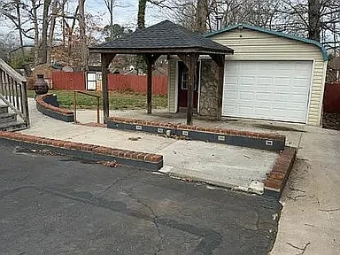 Building Photo - 7104 Richland Dr