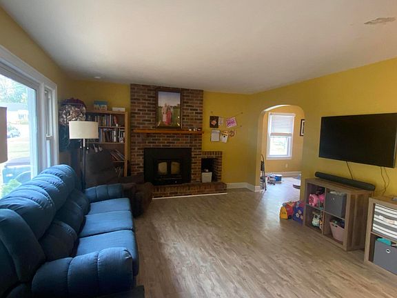 2nd image of 106 Asbury Dr