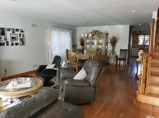 729 Chestnut St #B, Secaucus, NJ 07094