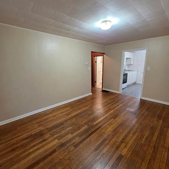 113 S Golding St — Photo 5