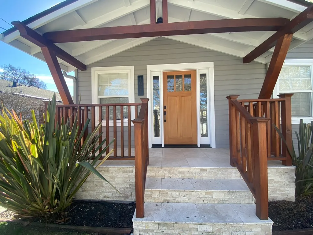 1026 Iris Street - 1 — Photo 1
