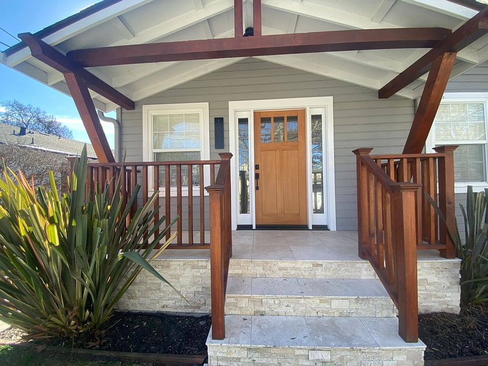 1st image of 1026 Iris St
