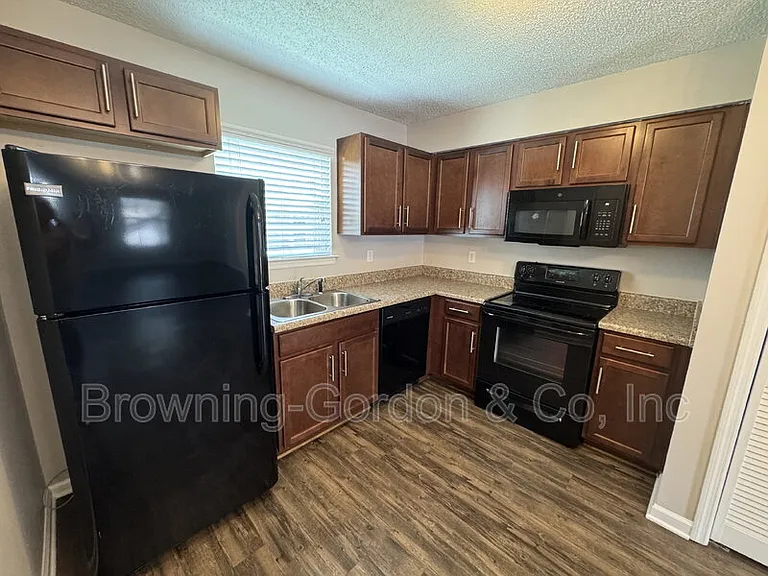 1303 Acklen Ave #103 — Photo 2