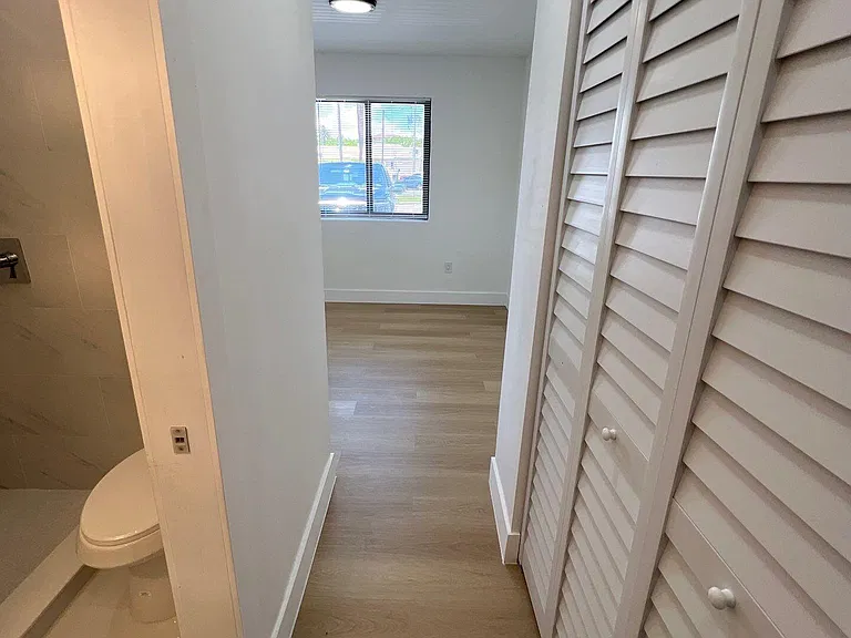 1350 NE 162nd St #2 — Photo 5