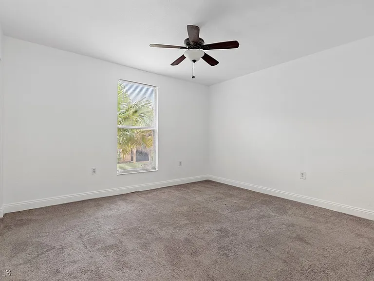 12658 Kenwood Ln #D — Photo 15