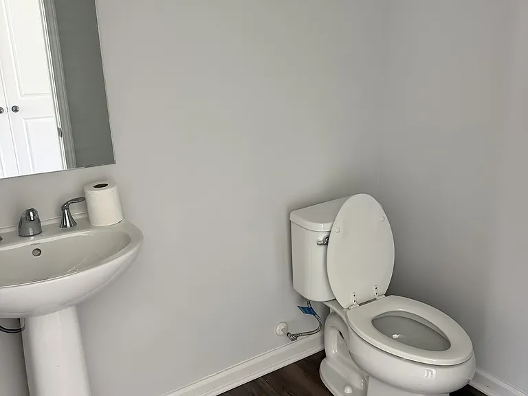 900 Cotton Dr SE — Photo 9