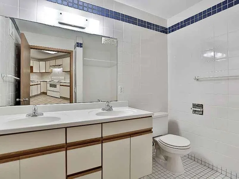 1410 Rollins Ave SE — Photo 5