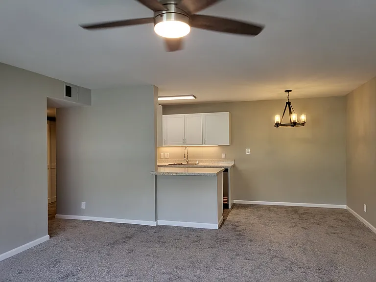 26 Hayward Ave #205 — Photo 11
