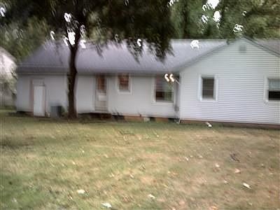 3rd image of 22880 Sycamore Dr