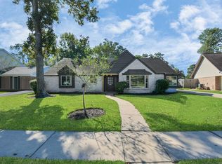 322 Bayou View Dr, Seabrook, TX 77586