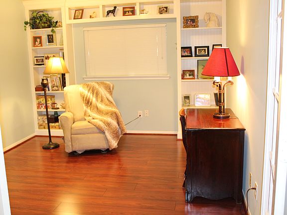 Study or 4th bedroom