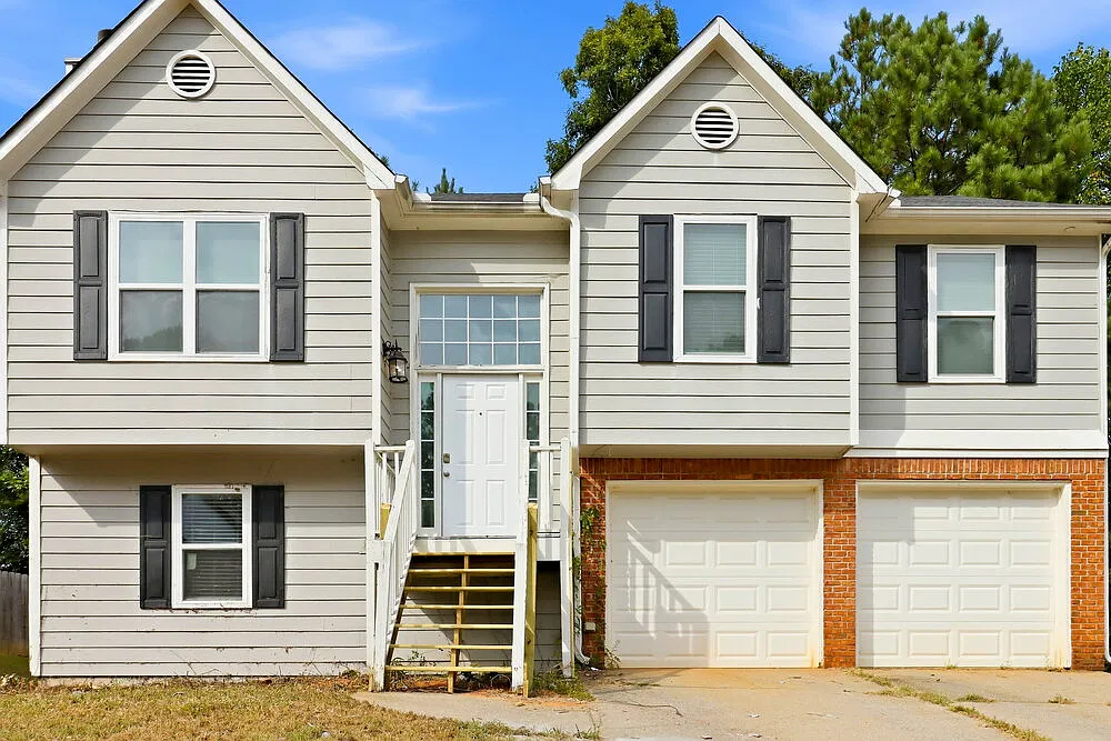 3 bed, 3.0 bath, 1628 sqft, $2,190 — Photo 1