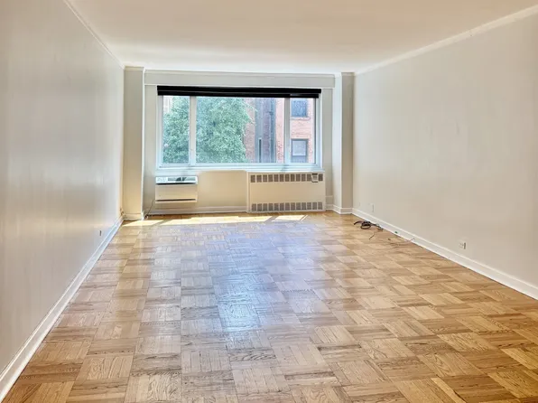 411 East 53rd Street image 2 of 4