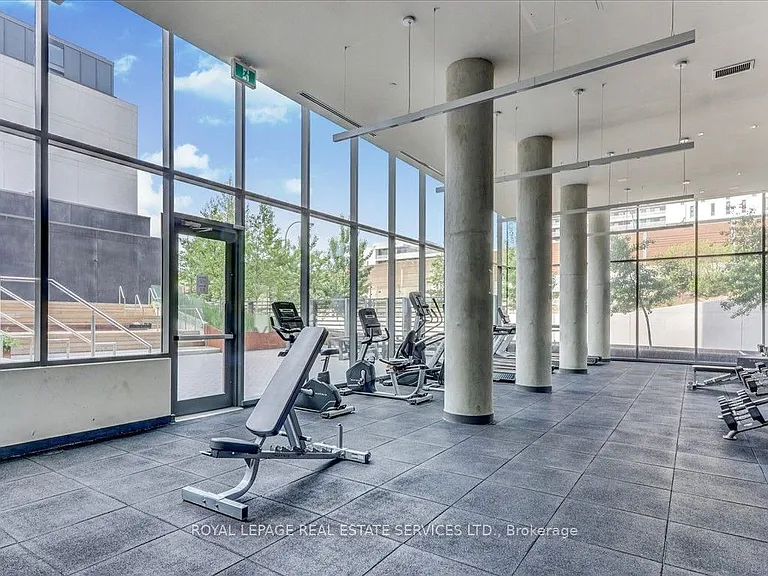 120 Varna Dr #401 — Photo 15