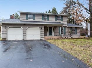4063 Pawnee Dr, Liverpool, NY 13090