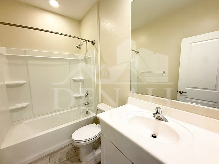 4373 W Allen St — Photo 17