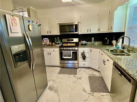 3rd image of 3502 N Walnut St