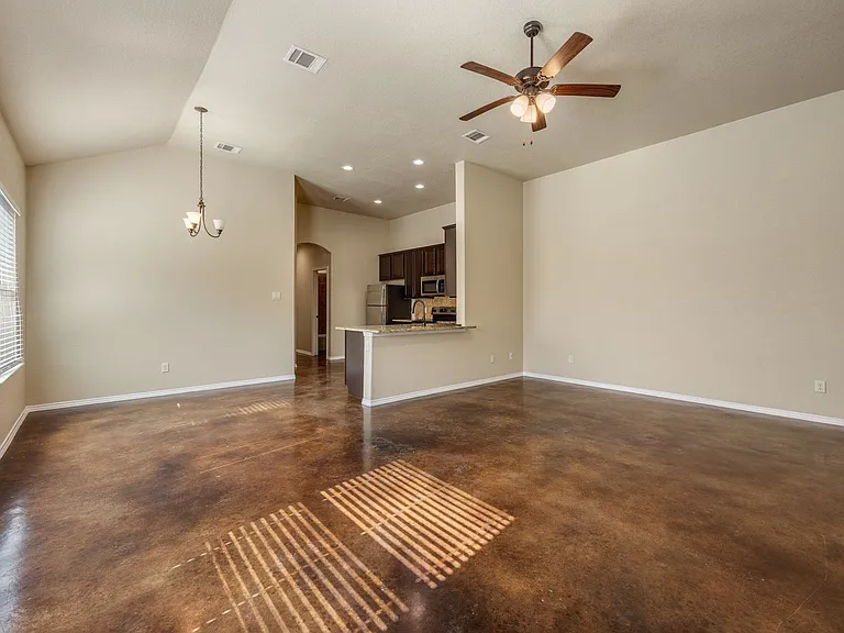 210 Ragsdale Way — Photo 2