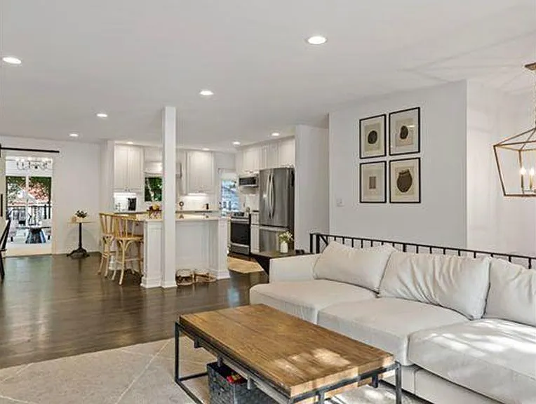 4520 Vandervork Ave — Photo 23