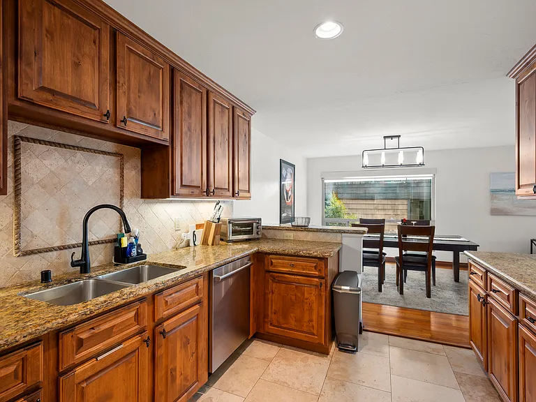 2955 McCall St #301 — Photo 15