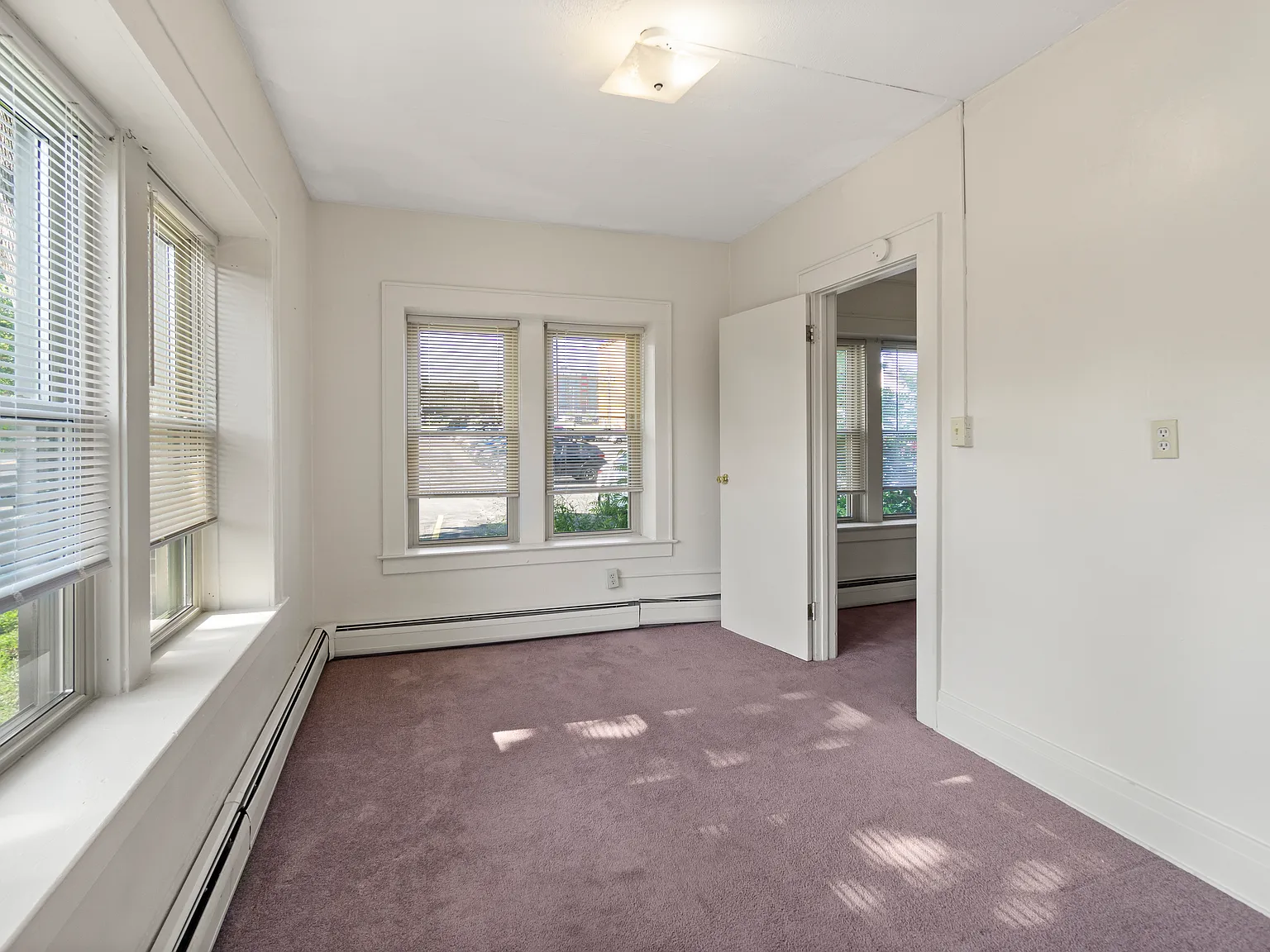 502 University Avenue — Photo 4