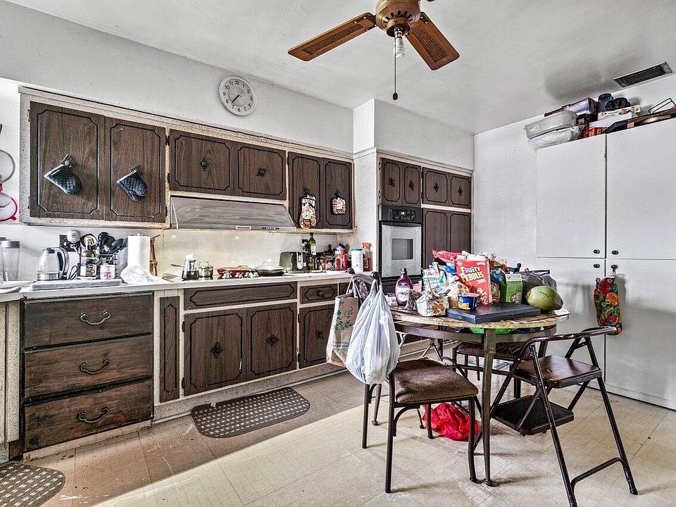 1st image of 600 SW 8th Street #1-2