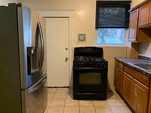 5th image of 3721 Camden Ave