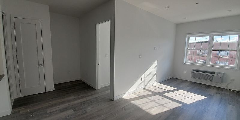 1st image of 1709 Park Pl #2B