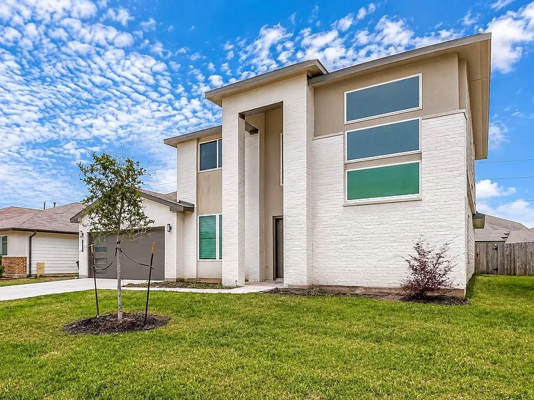 6850 Amber Cliff Ln — Photo 3