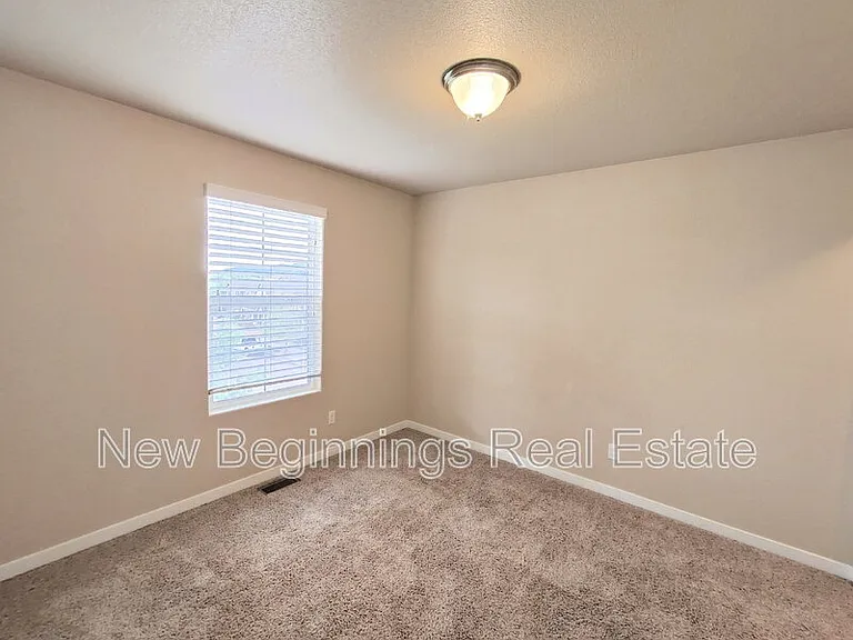 2562 Ellingwood Dr — Photo 21