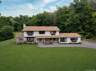 32 Cole Road, Pleasant Valley, NY 12569