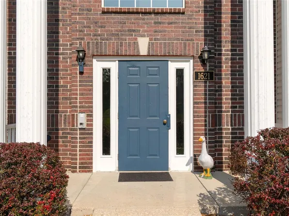 1621 Forest Springs Ln APT C, Ballwin, MO 63021