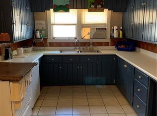 810 Cherry St, Graham, TX 76450