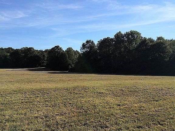 4th image of 106 Manning Road