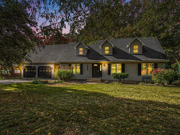 2944 N Strawberry Ln, La Porte, IN 46350