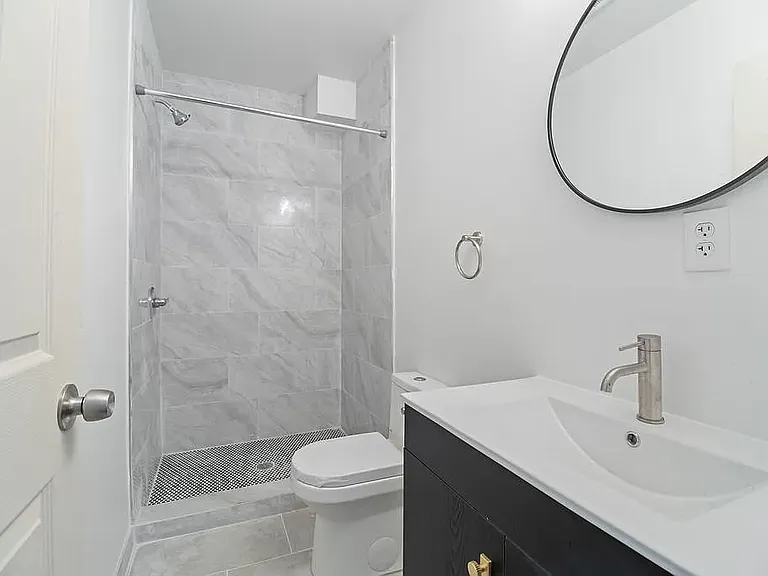 1428 A St SE #2 — Photo 15