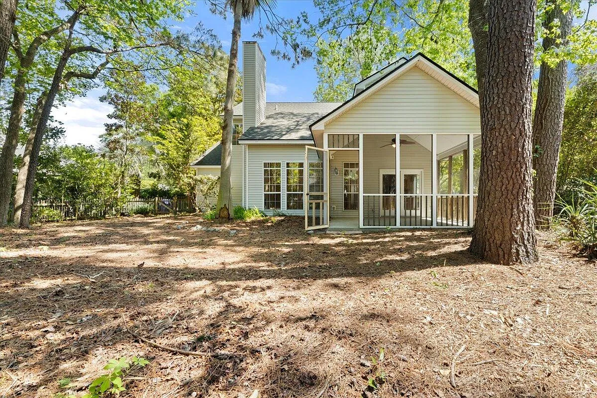 3 bed, 2.5 bath, 1674 sqft, $3,195 — Photo 4
