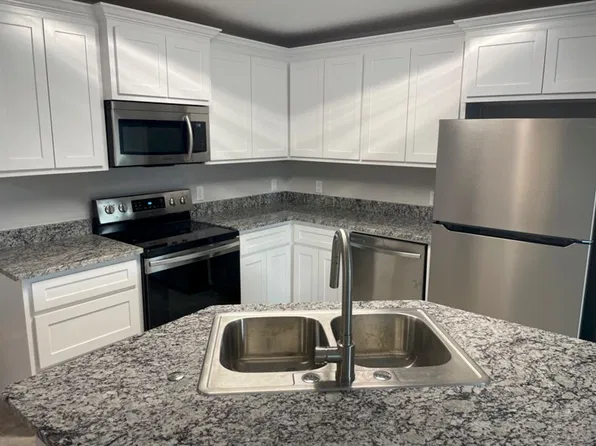 Miracle Apartments, 1634 14th St #A-8, Corpus Christi, TX 78404