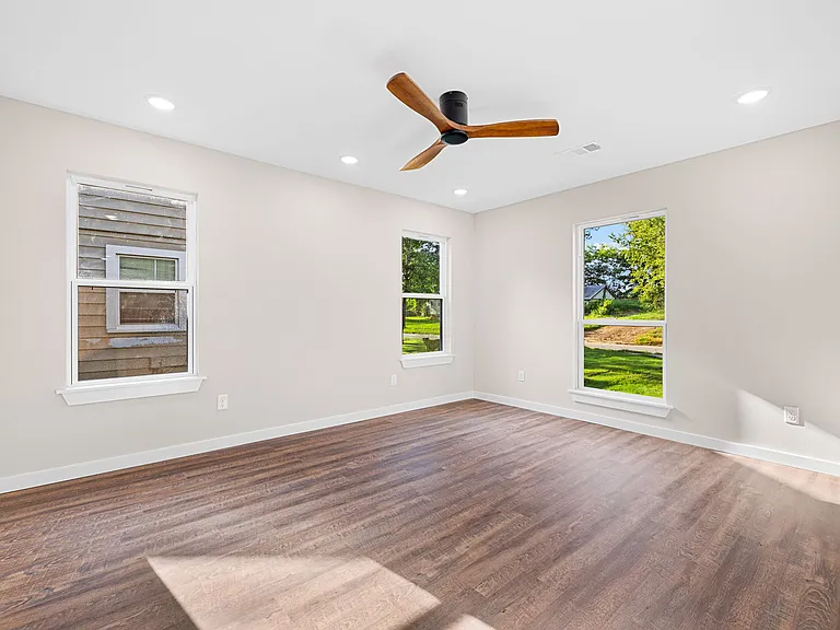 506 W Woodruff Ave — Photo 13