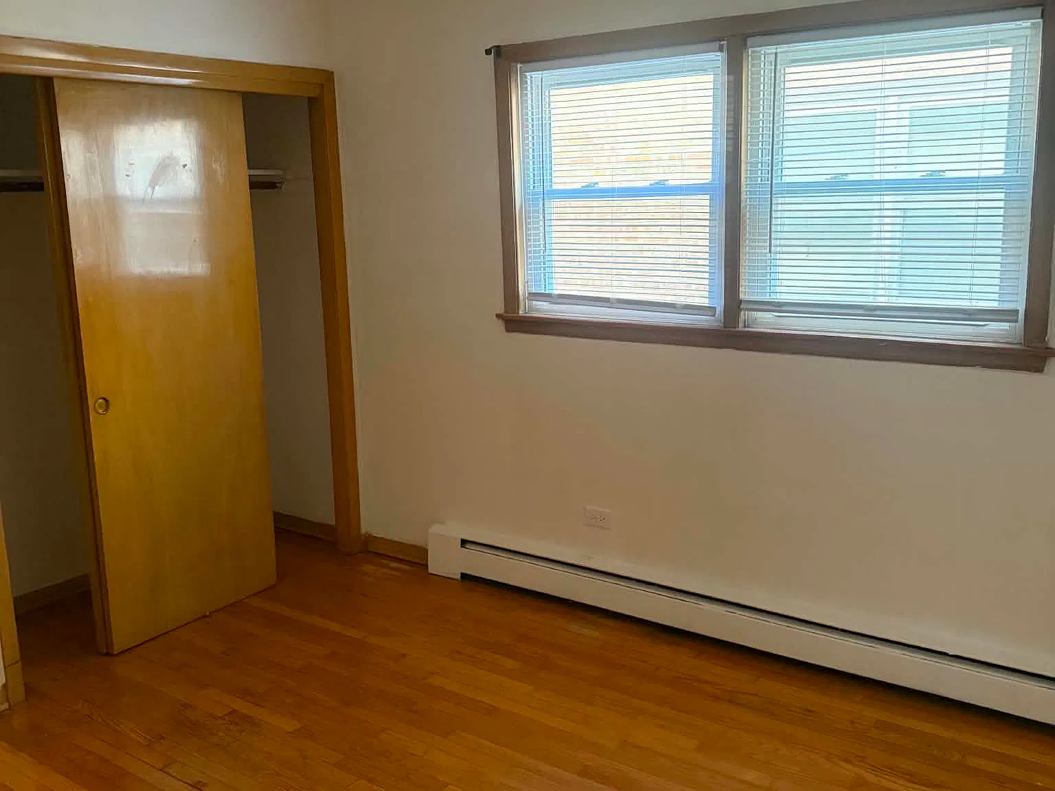 3 bed, 2342 sqft, $2,300 — Photo 3