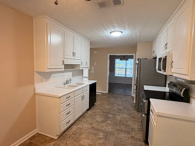 512 Morgans Landing Dr — Photo 4