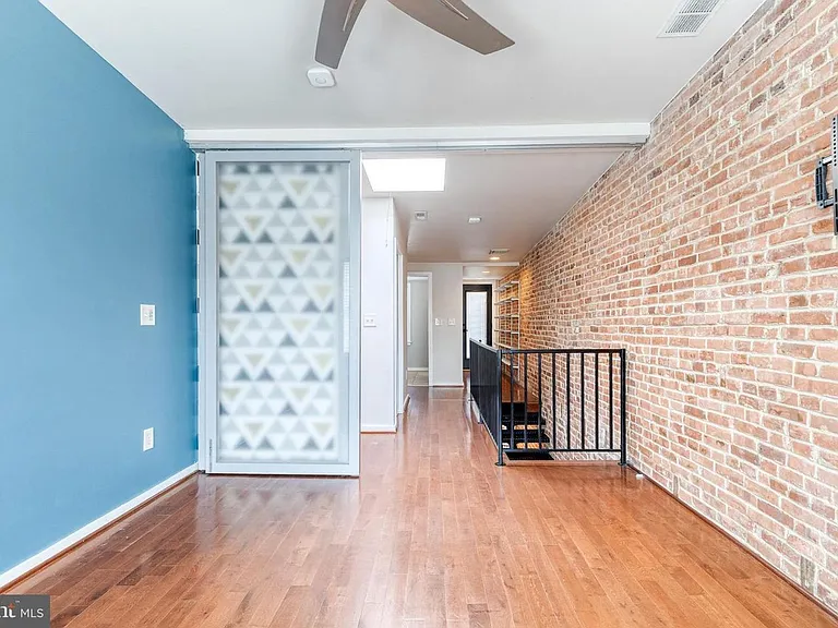 112 N Streeper St — Photo 16