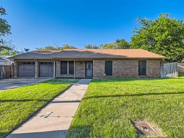 3211 Howard St, Fort Worth, TX 76119