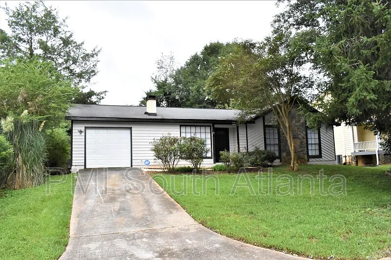 284 River Chase Dr photo 1
