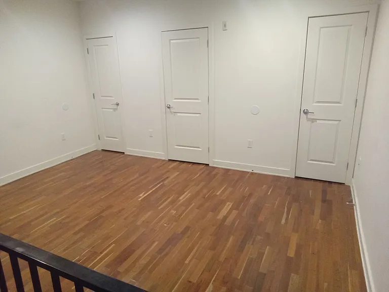 4700 Kingsessing Ave — Photo 21
