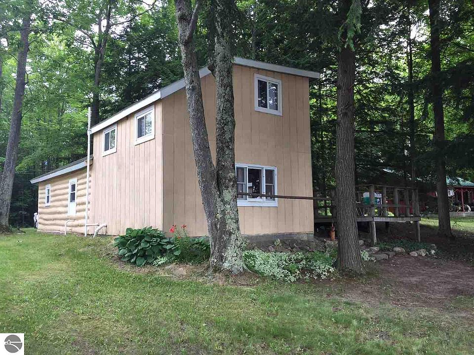 1st image of 20321 Lakeview Dr